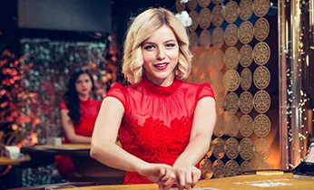 Hình ảnh hỗ trợ khách hàng và FAQ 0k365